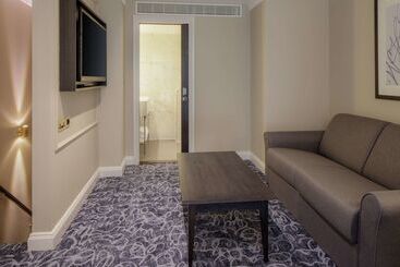 هتل Hilton London Euston