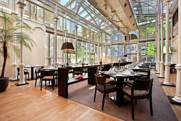 هتل Hilton London Euston