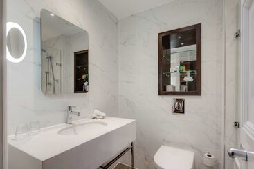 هتل Hilton London Euston
