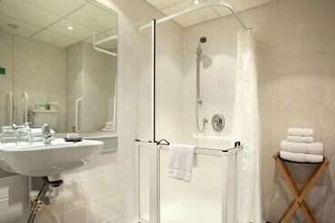 هتل Hilton London Euston