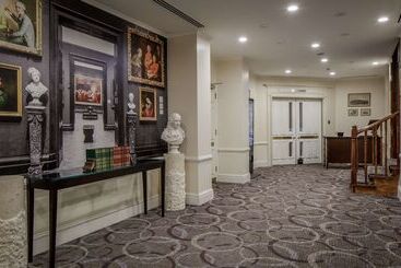 هتل Hilton London Euston