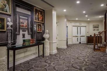 هتل Hilton London Euston