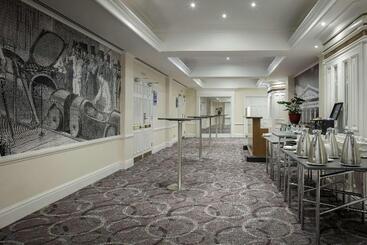 هتل Hilton London Euston