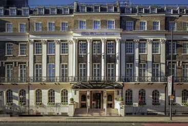 هتل Hilton London Euston