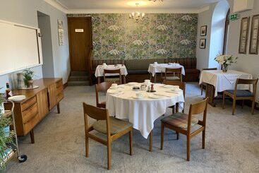 هتل Leven House Bed And Breakfast