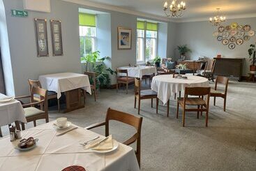 هتل Leven House Bed And Breakfast