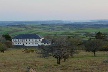 هتل The Moorland