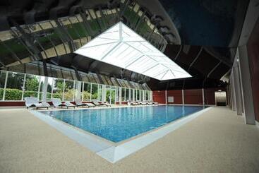 فندق ريفى The Parsonage Hotel & Spa