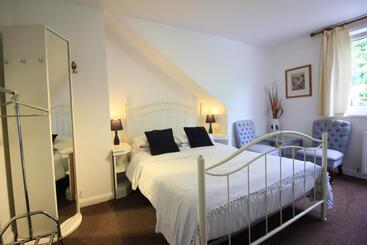 هتل Seafield House