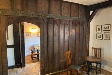 هتل The Bull Inn