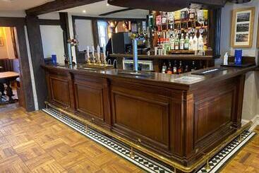 هتل The Bull Inn