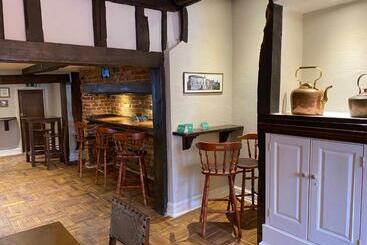 هتل The Bull Inn
