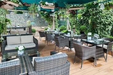 هتل The Montague On The Gardens