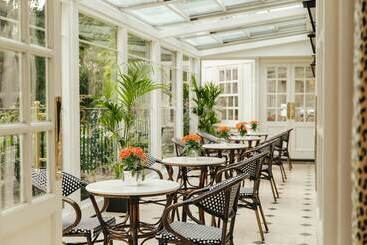 Hotel The Montague On The Gardens