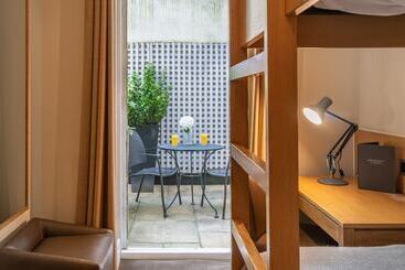 هتل The Resident Kensington