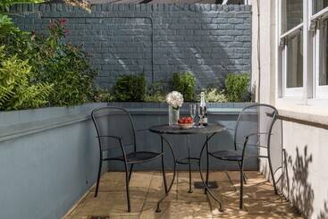 هتل The Resident Kensington