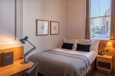 هتل The Resident Kensington