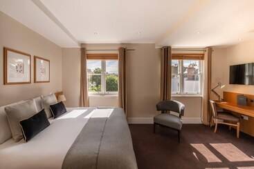 هتل The Resident Kensington