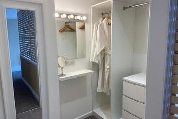 هتل The Shelbourne   Exclusivley For Adults