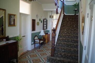 酒店 Varley House