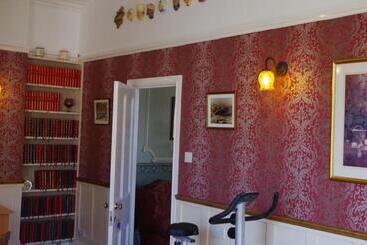 酒店 Varley House