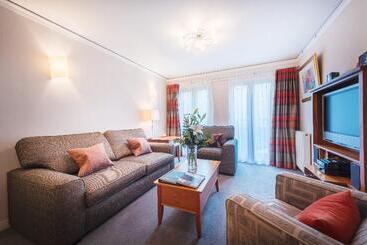 The Knight Residence By Mansley