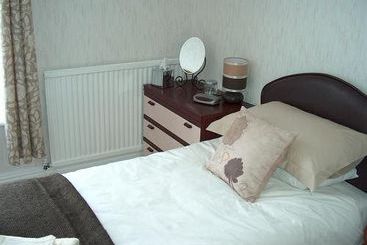 هتل The Waverley Guest House