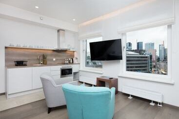 8era Business Executive Rotermanni Apts