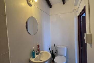 Green Door Boutique   Hostel