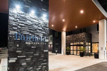 هتل Fairfield Inn & Suites By Marriott Penticton