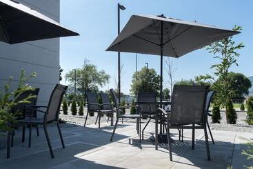 هتل Fairfield Inn & Suites By Marriott Penticton