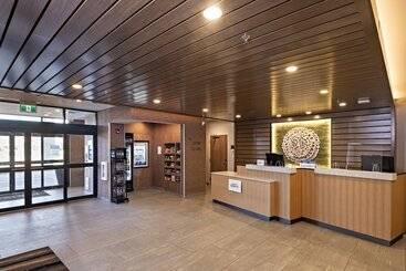 هتل Fairfield Inn & Suites By Marriott Penticton