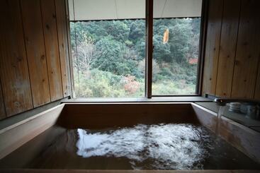 ریوکان Saga Ureshino Spa Shiibasanso