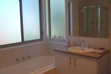 Cowes Holiday Haven   Property 1