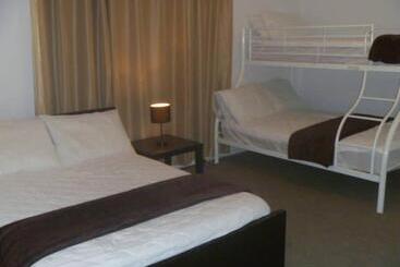 Cowes Holiday Haven   Property 1