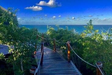 هتل Eden Bay Eco Lodge