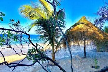 هتل Eden Bay Eco Lodge