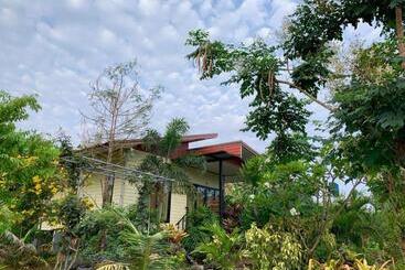 هتل Nangrong Garden Home