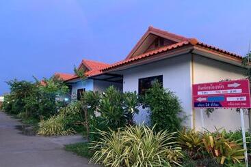 هتل Nangrong Garden Home