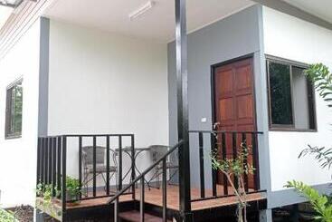 هتل Nangrong Garden Home
