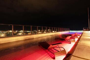 هتل Sansui Naha　ryukyu Hot Spring Naminoueyu