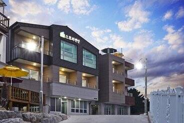 Janghohang J Story Spa Pension