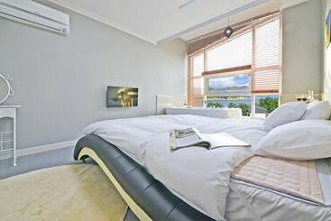 Janghohang J Story Spa Pension
