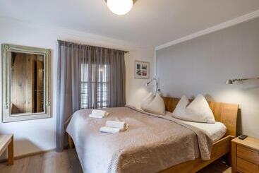 Trendguide Suites By Alpine Host Helpers