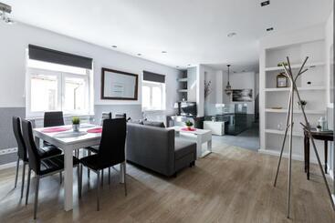 Wawel Cracow Old City Apartments   Friendhouse Apartments