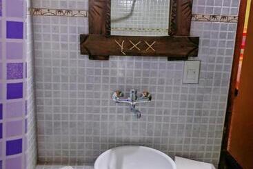 Hostal Paseo De Los Colorados