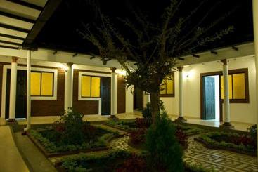 هتل Boutique Ceiba Real