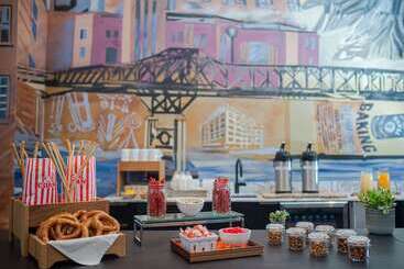 هتل Canopy By Hilton Jersey City Arts District