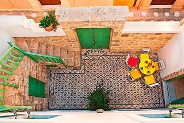 관광객 아파트 Myrtia House