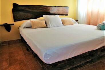 بنسيون Hospedaje Villamar